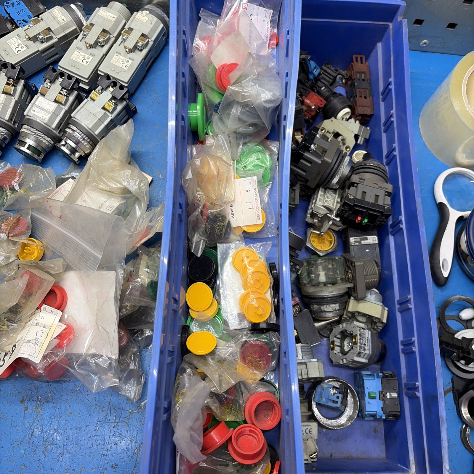 Large Lot Of IDEC ABN Switches And Colored Cap Tops Fast Shipping! + Warranty