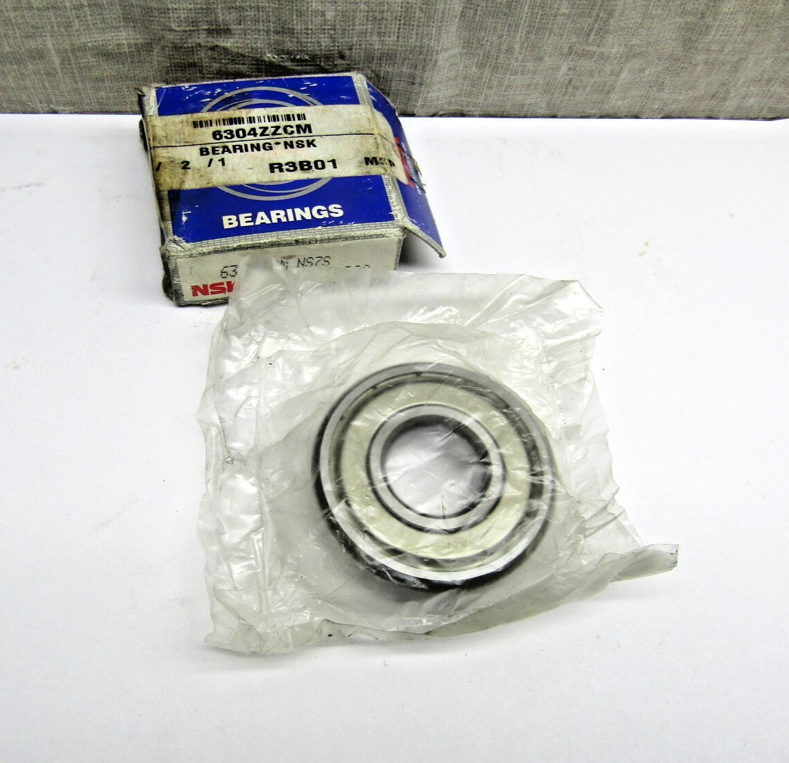 NSK 6304-ZZ 20mm X 52mm X 15 mm Metal Shielded Bearing