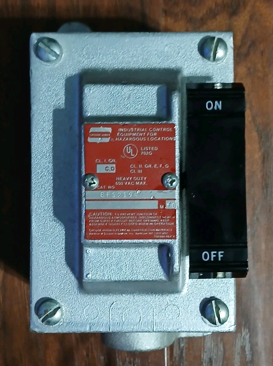 Crouse-Hinds EFS2194 Explosion Proof Tumbler Switch Condulet 3/4 EDS-271 New