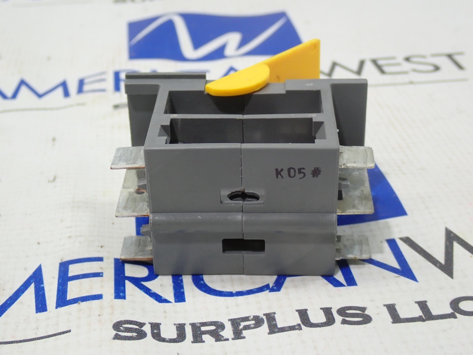 Bussman OPTIMA OPM-1038R Overcurrent Protection Module Fuse Block New