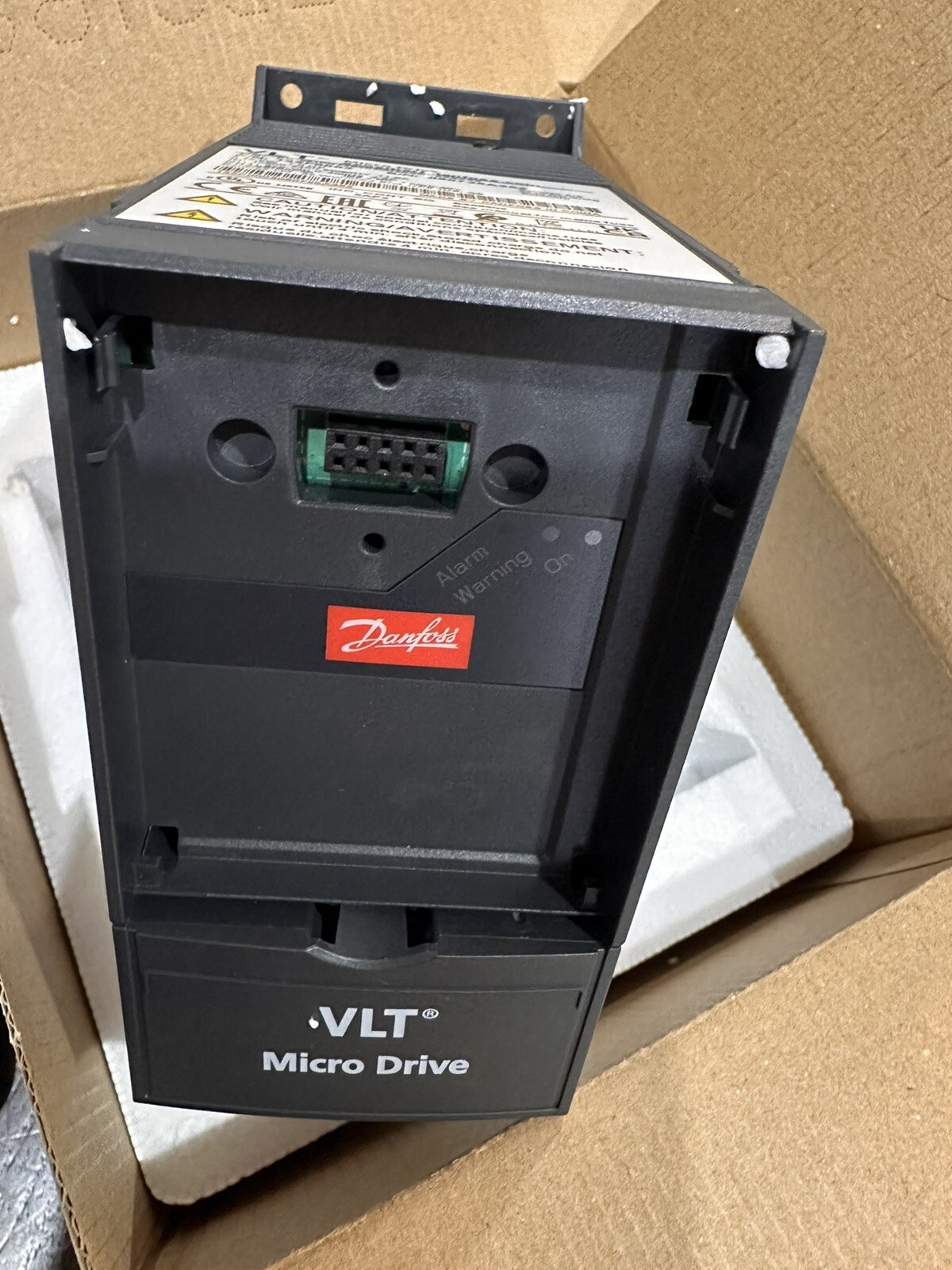 NEW Danfoss 132F0003 VLT Micro Drive