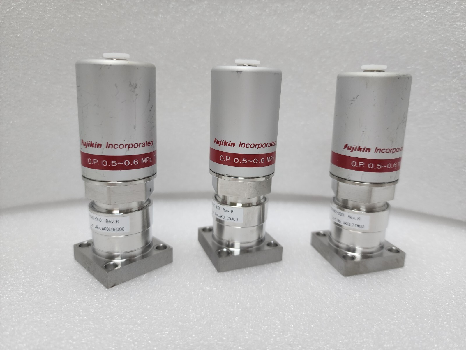 3pc LAM Research 766-197842-003 Rev B,Fujikin 565601 Diaphram Valve,Jp_,96433