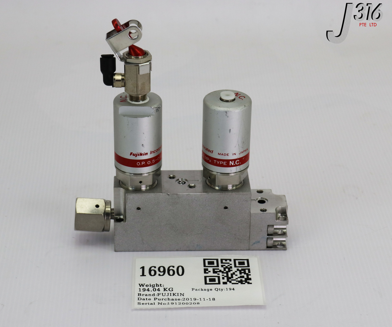 16960 FUJIKIN DIAPHRAGM BLOCK VALVES, TYPE N.C., O.P. 0.5~0.6MPA 477945