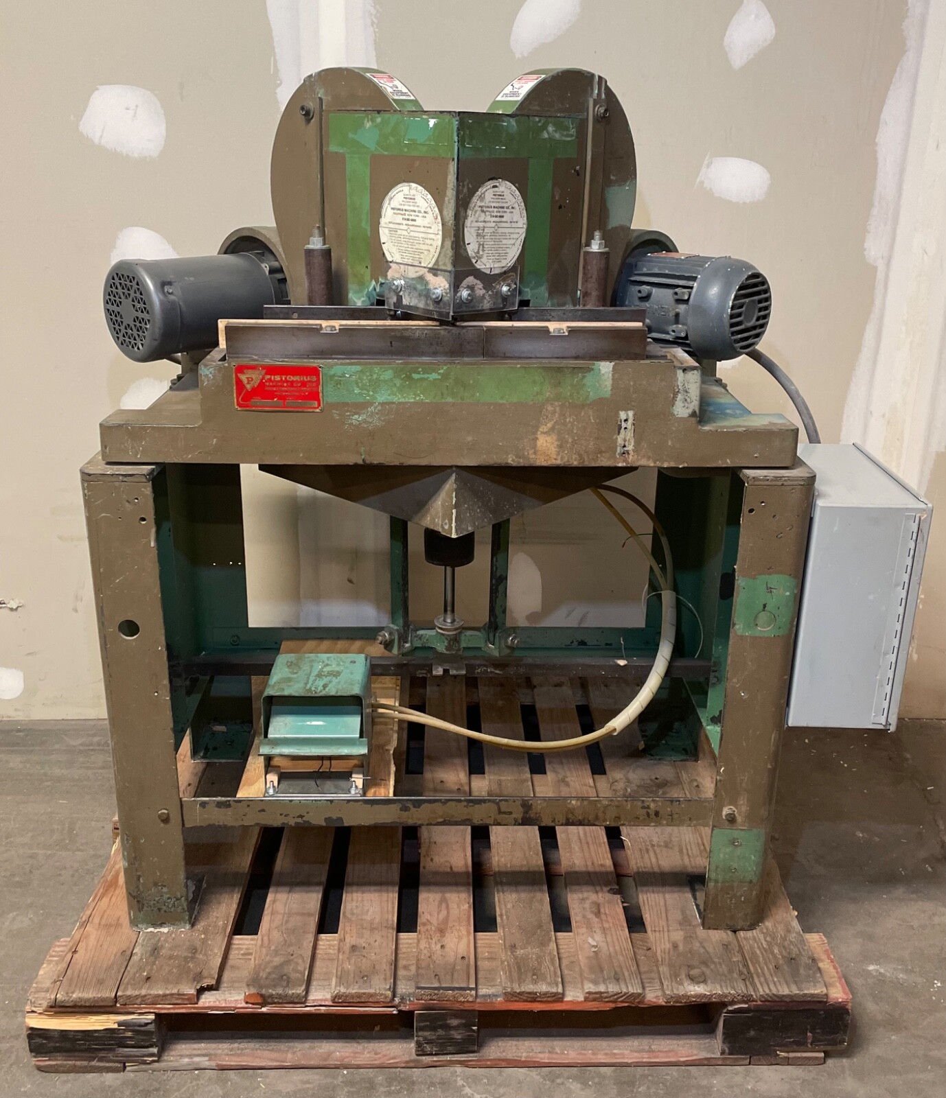 Pistorius MN-100 10” Double Miter Saw With Foot Pedal—FREE SHIPPING