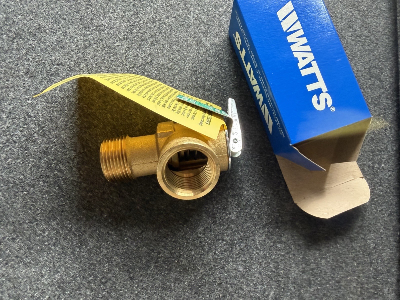 WATTS Steam Safety Relief Valve: MNPT FNPT 3/4 in x 3/4 in Bronze, 15 PSI 315M2