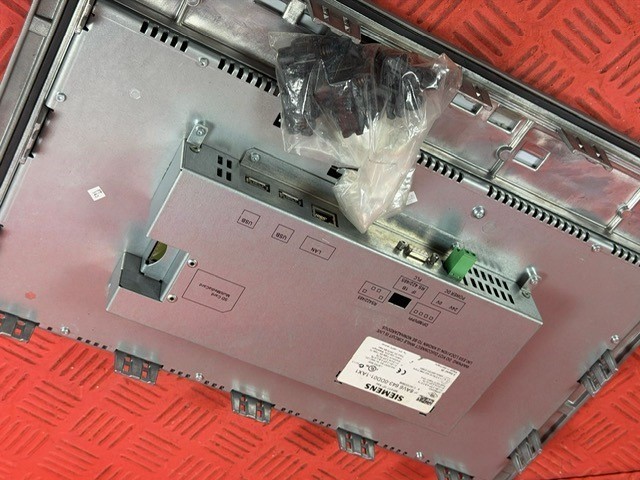 Siemens 6AV6 643-0DD01-1AX1 SIMATIC MP 277 10″ Key In Stock Now