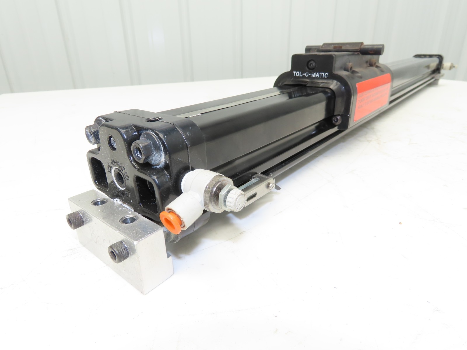 Tolomatic BC215 NP SK24.000 FL BT2 Pneumatic Band Cylinder Actuator 24″ Stroke