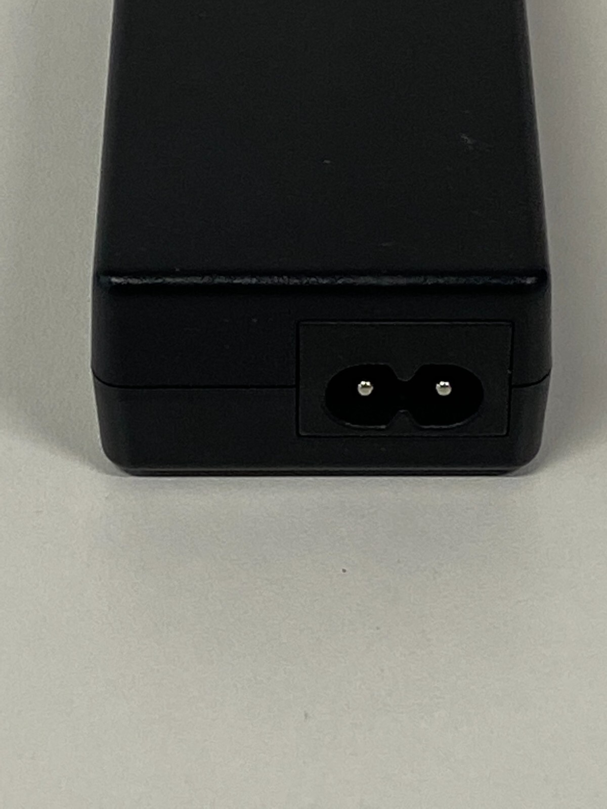 GG3: Genuine SANKEN Fujitsu SED80N2-24.0 AC Adapter Power Supply
