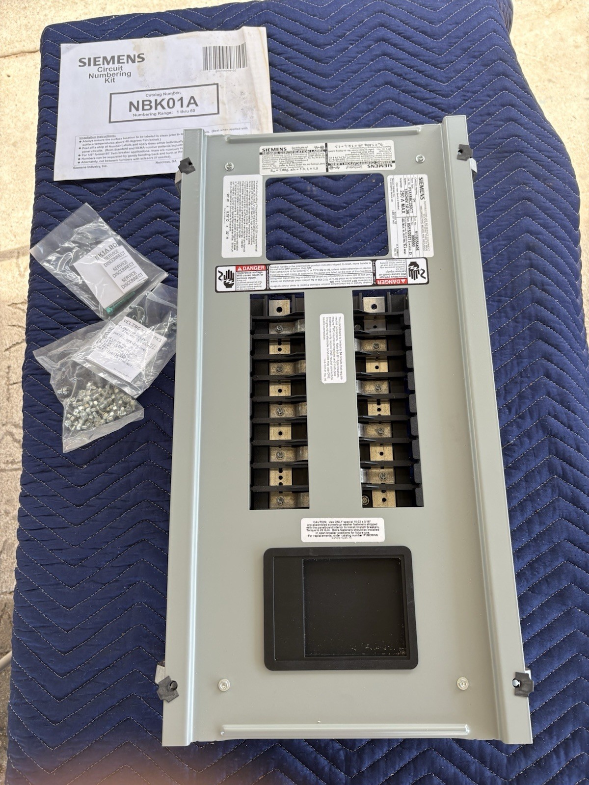 Siemens P1 Series Lighting Panel Interior 250 Amps 120/240