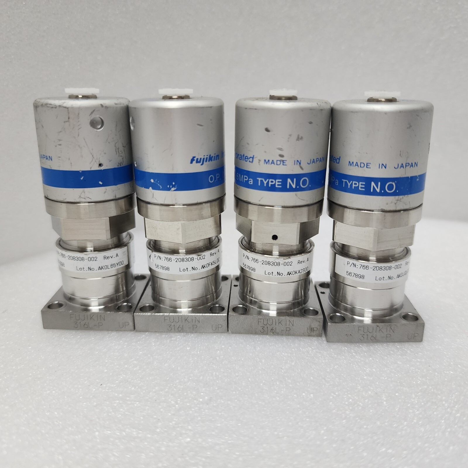 Lot of 4 Fujikin O.P.0.5~0.6 Mpa, Lam 766-208308-002 Rev A Valve,Used,Jp_96932