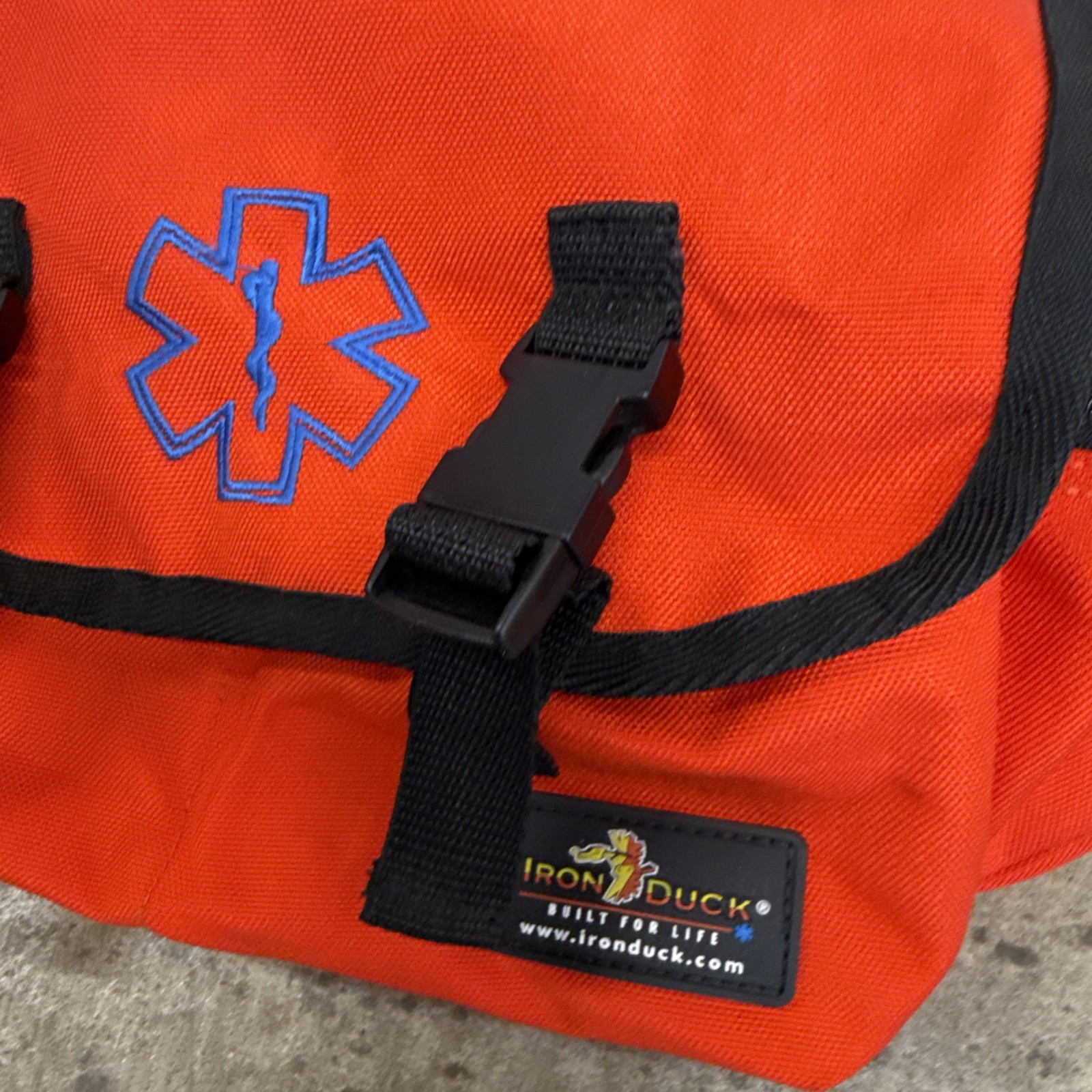 Vintage Iron Duck Built For Life 36001S Orange Standard Trauma Bag USA