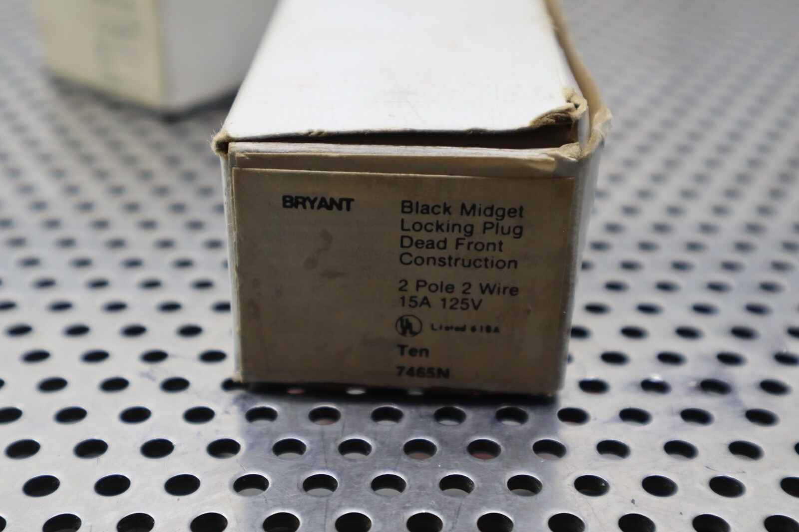 Bryant 7465N 15A 125V 2-Pole 2 Wire Black Midget Locking Plugs New (Lot of 16)