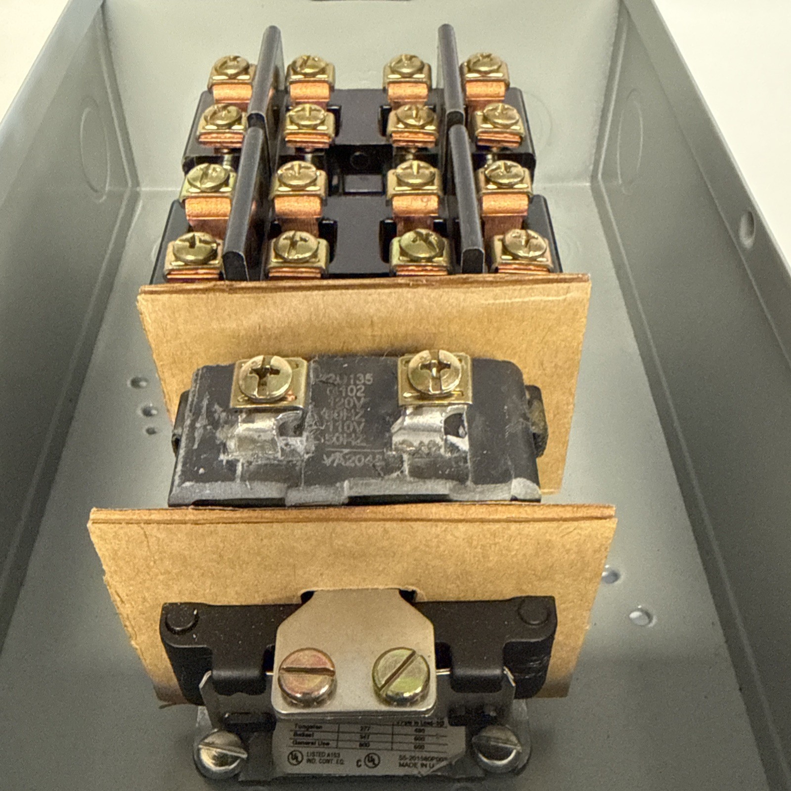 GE CR260L21JA021AA0 Lighting Contactor 8-Pole Electrically Held 120V Coil NEMA 1