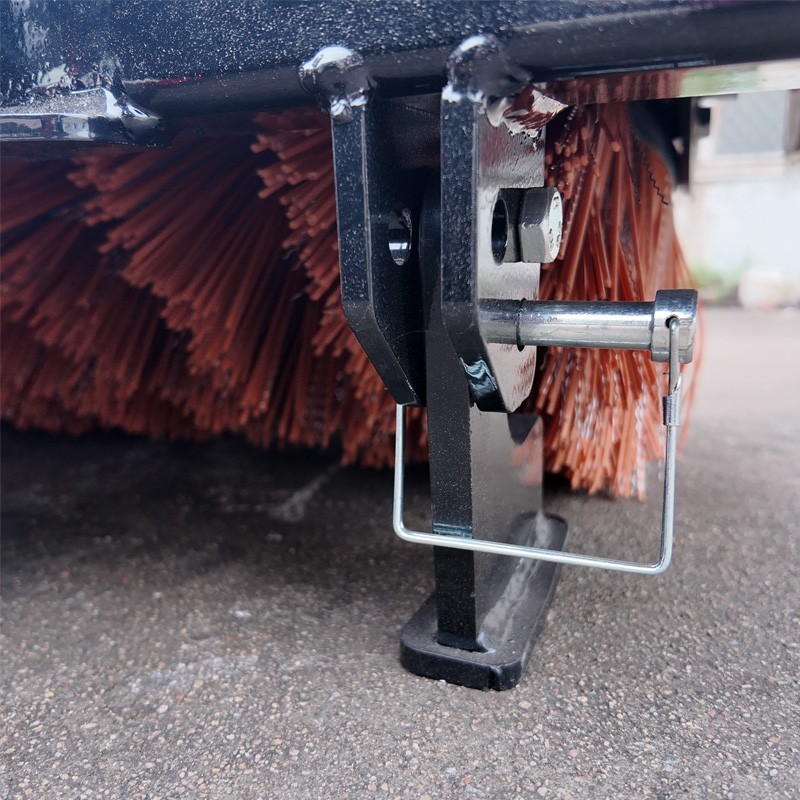 39in Hydraulic 30° Angle Broom Sweeper Attachment For Mini Skid Steer Loader