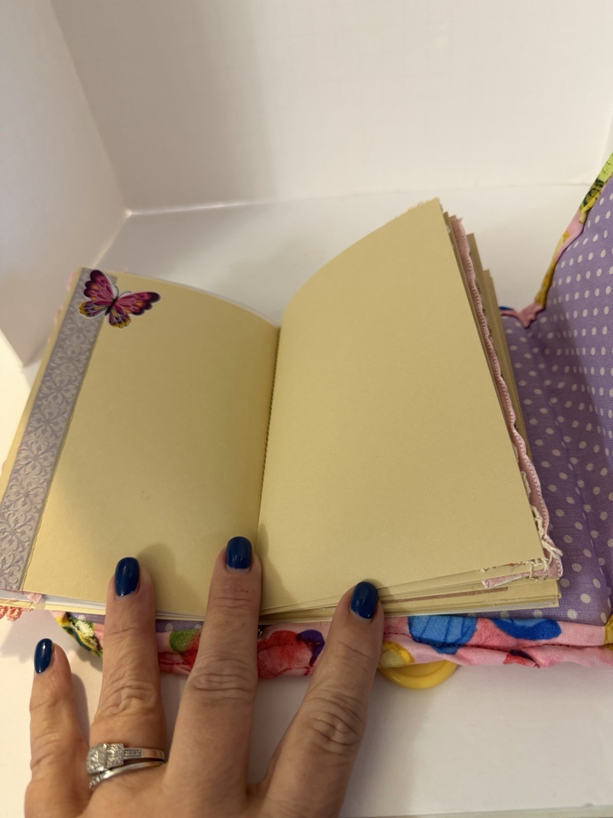Handmade Junk Journal Beautiful Butterfly Material Measures 6.5×5.5 – Eclectic