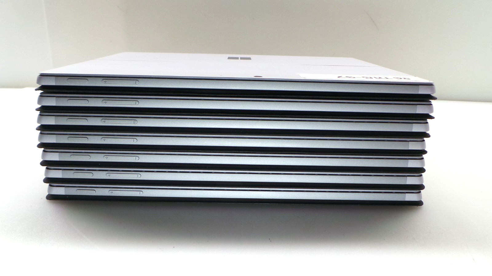 LOT OF 7 Microsoft Surface Pro 7 + 12.3″ i5-1135G7 2.40GHz 16GB RAM 256GB SSD