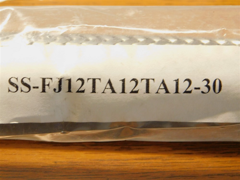 Swagelok SS-FJ12TA12TA12-30 30″ 316 SS 860psig 3/4″ Braided Pressure/Vacuum Hose