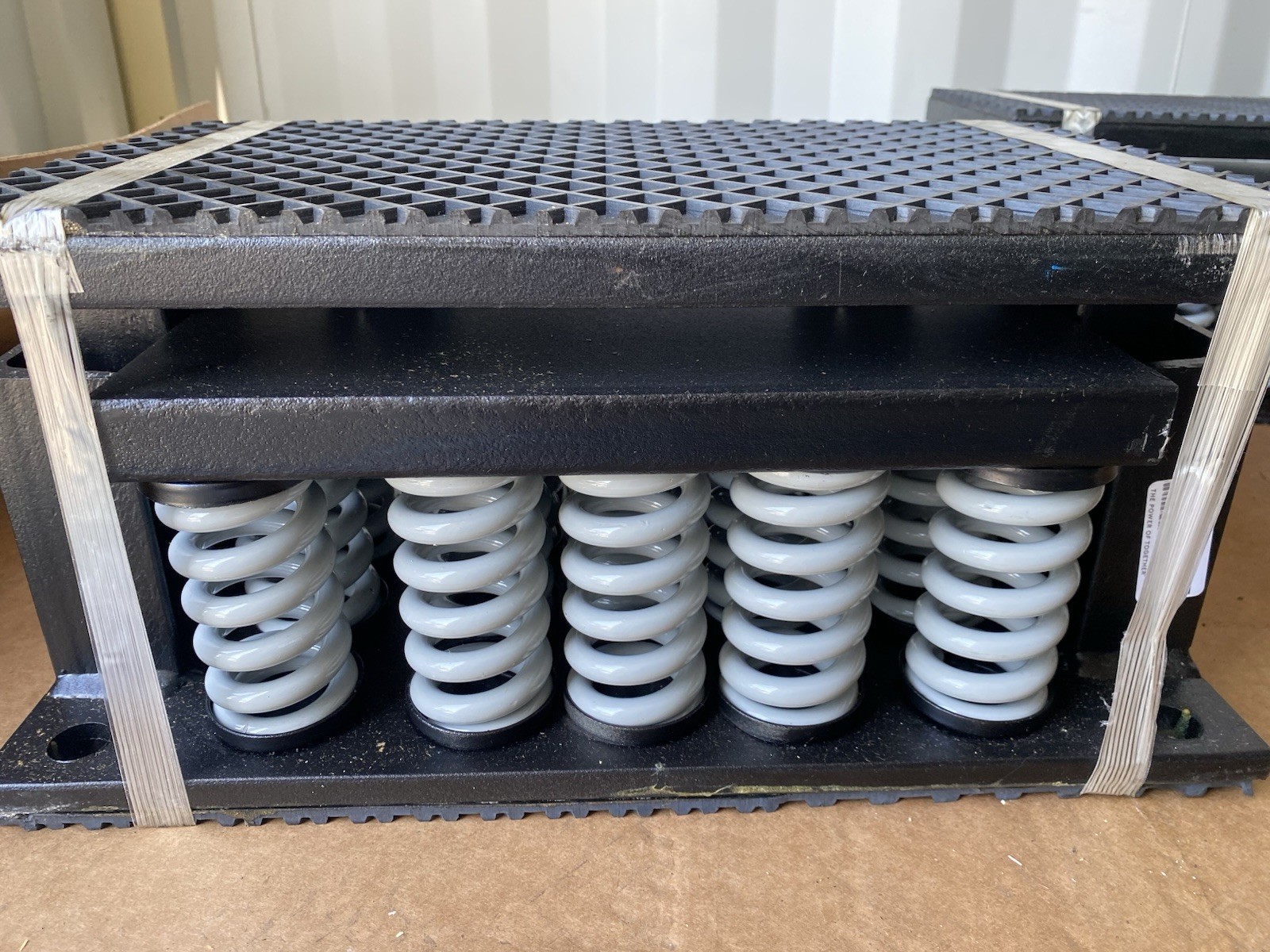 Spring Vibration Isolator / Spring Mount C20T-1D-24000