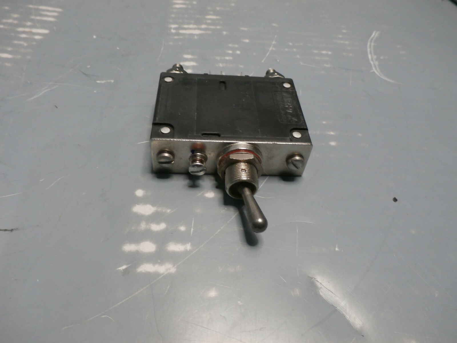 New IULNK1-1REC5-62-50.0-K-U (Hydraulic Delay) 7.5A 415V AC 80V DC Toggle