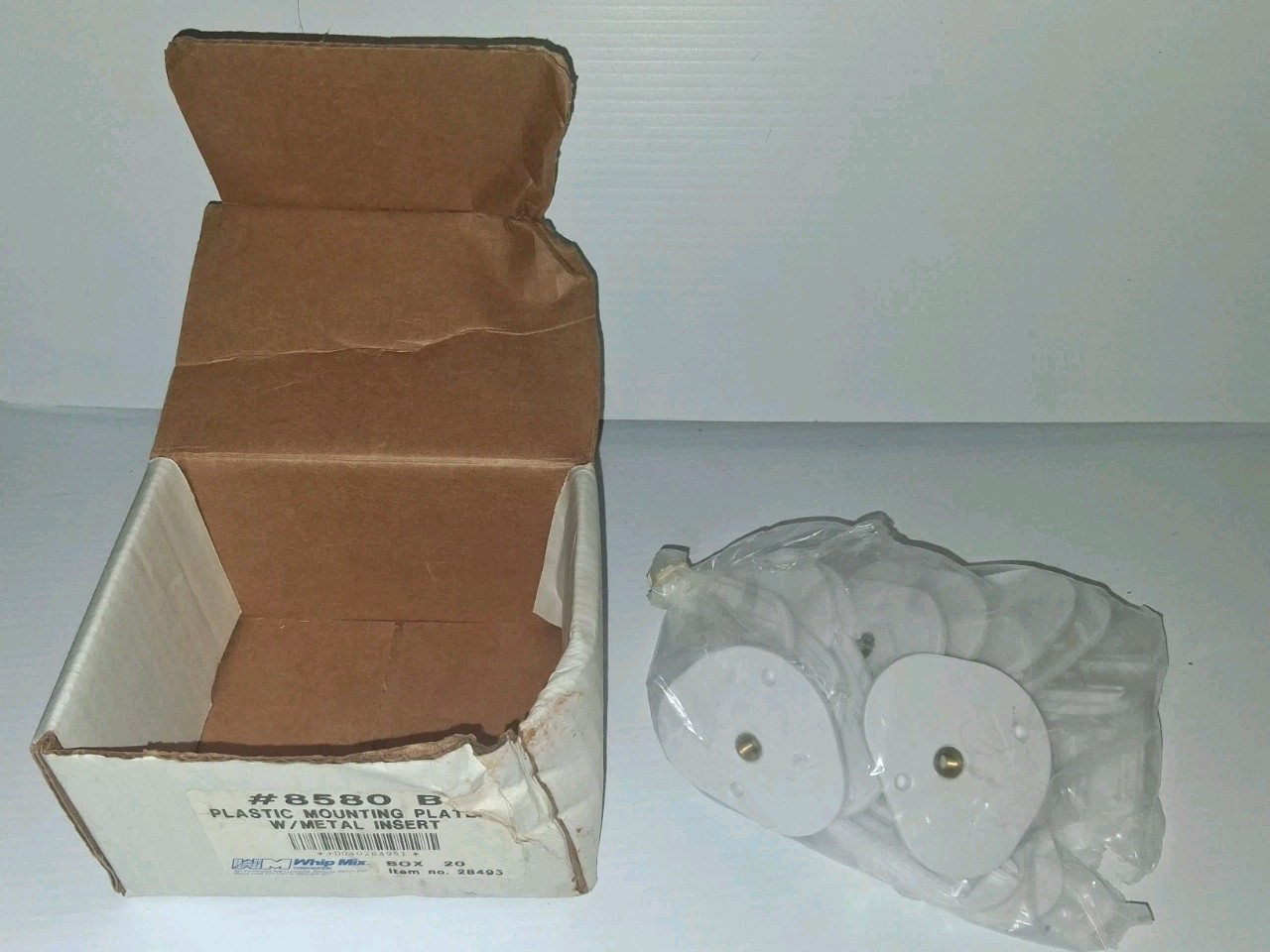 18 WHIPMIX USED MOUNTING PLASTIC DISPOSABLE ARTICULATING PLATES 8580B DENTAL LAB