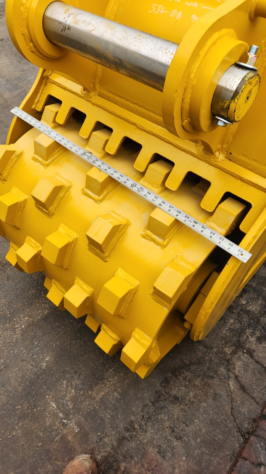 36″ Cat 330 336 trench roller Bucket compactor wheel Excavator 90mm 100mm .50 YD