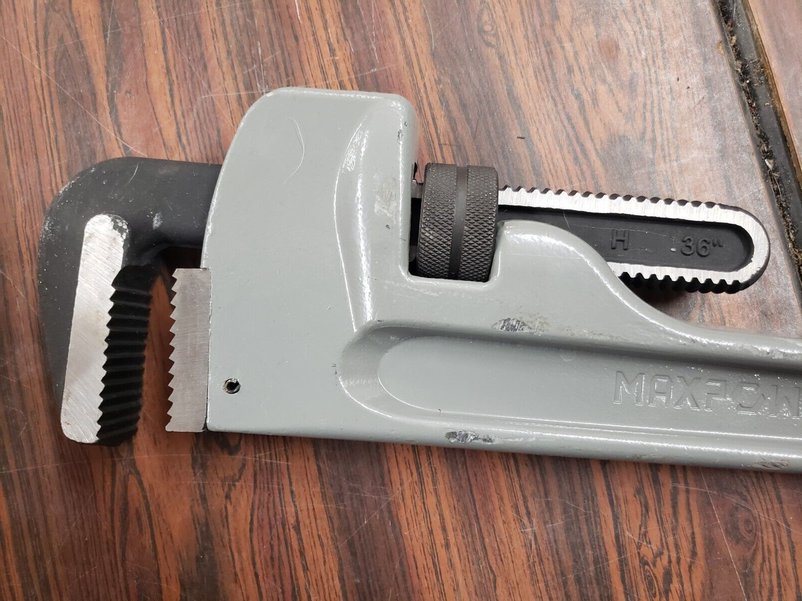 Maxpower 00117 Aluminum Pipe Wrench 36″ L 5″ Jaw Capacity