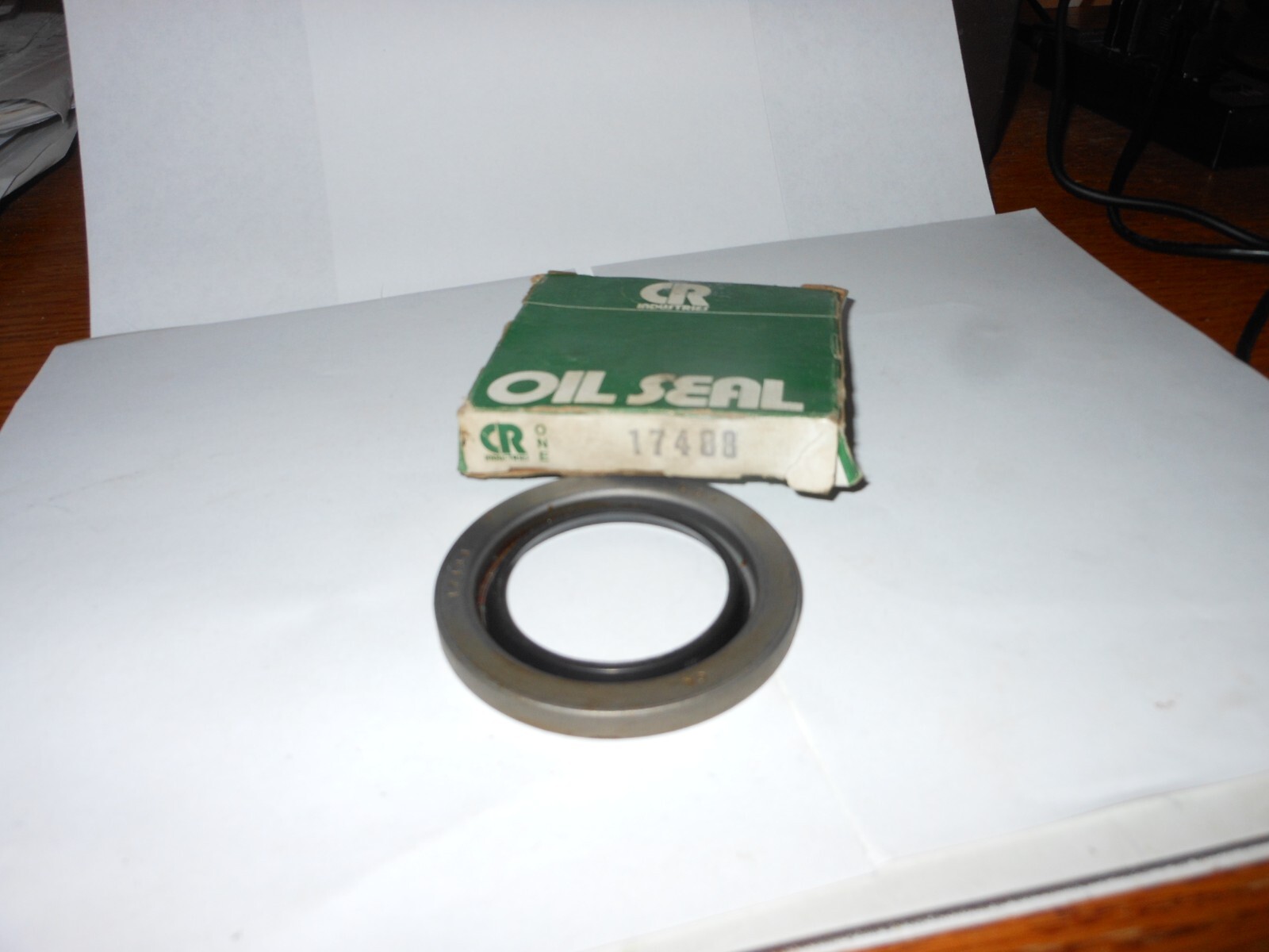 CR (Chicago Rawhide) 17488 OIL SEAL~MADE IN USA~ ID = 1.75″ OD = 2.72″