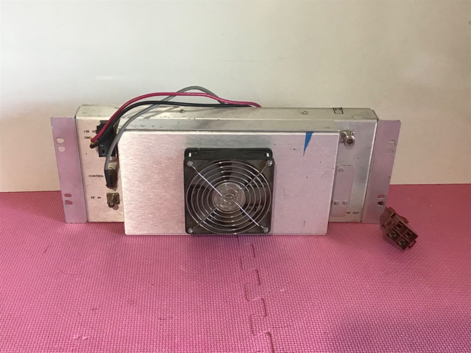 HARRIS MACOM MASTR III VHF 110W Power Amplifier, 150-174Mhz 26V
