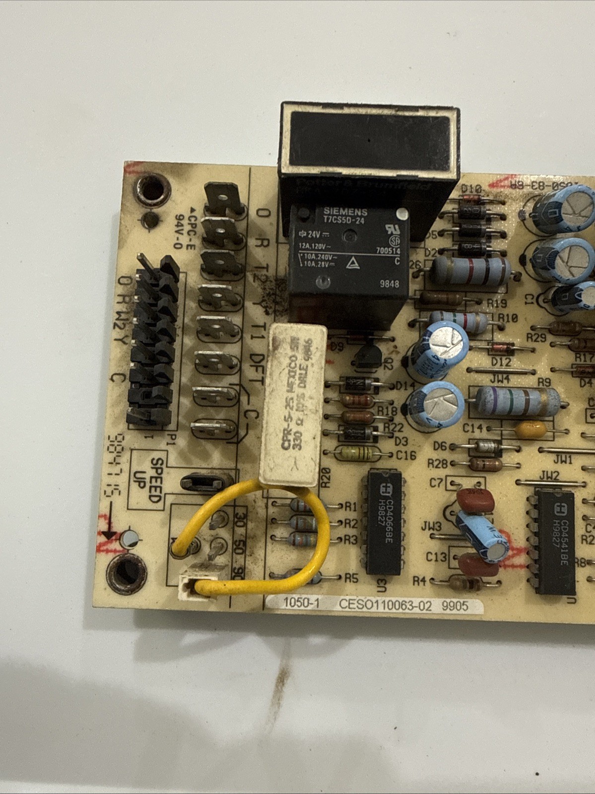 Carrier Bryant CESO110063-02 1050-83-6A Defrost Control Circuit Board