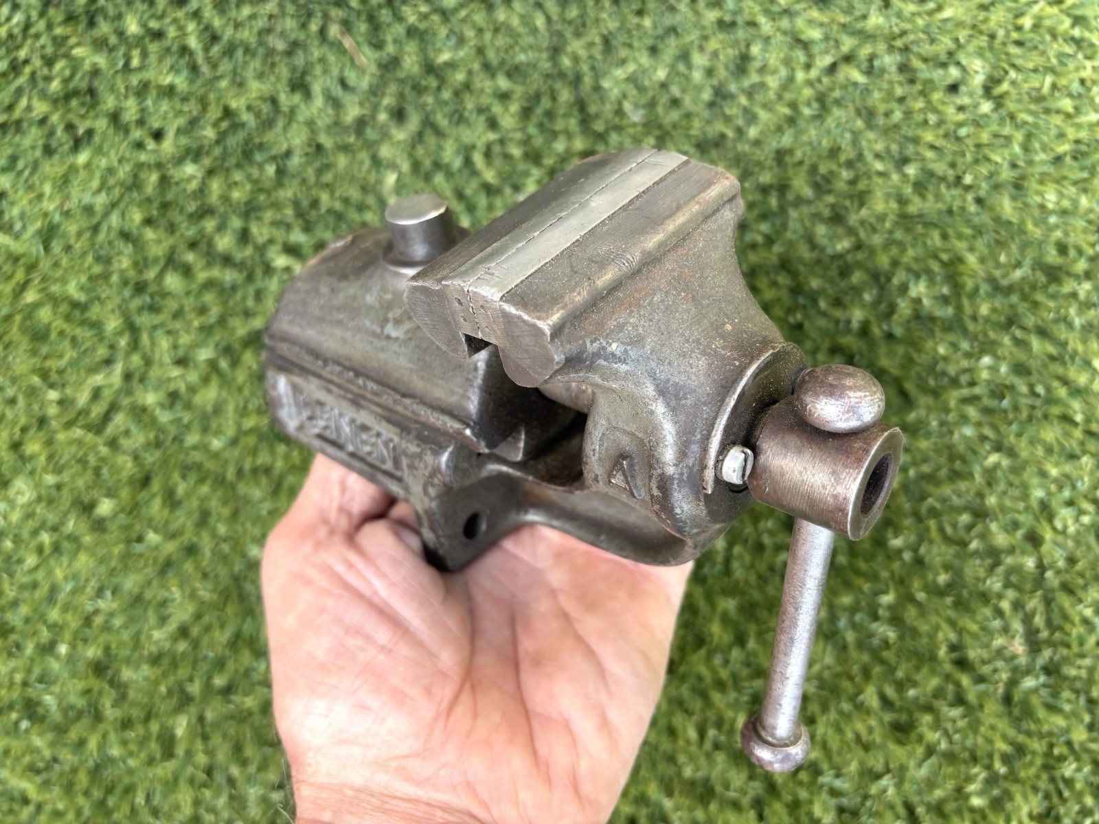 VTG watchmaker LEINEN A 60 vise With Anvil – Germany