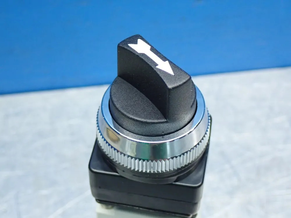 MISUMI NCHS3-8A HAND OPERATED AIR VALVE, 2PCS 0.15-0.8MPa 10251700186