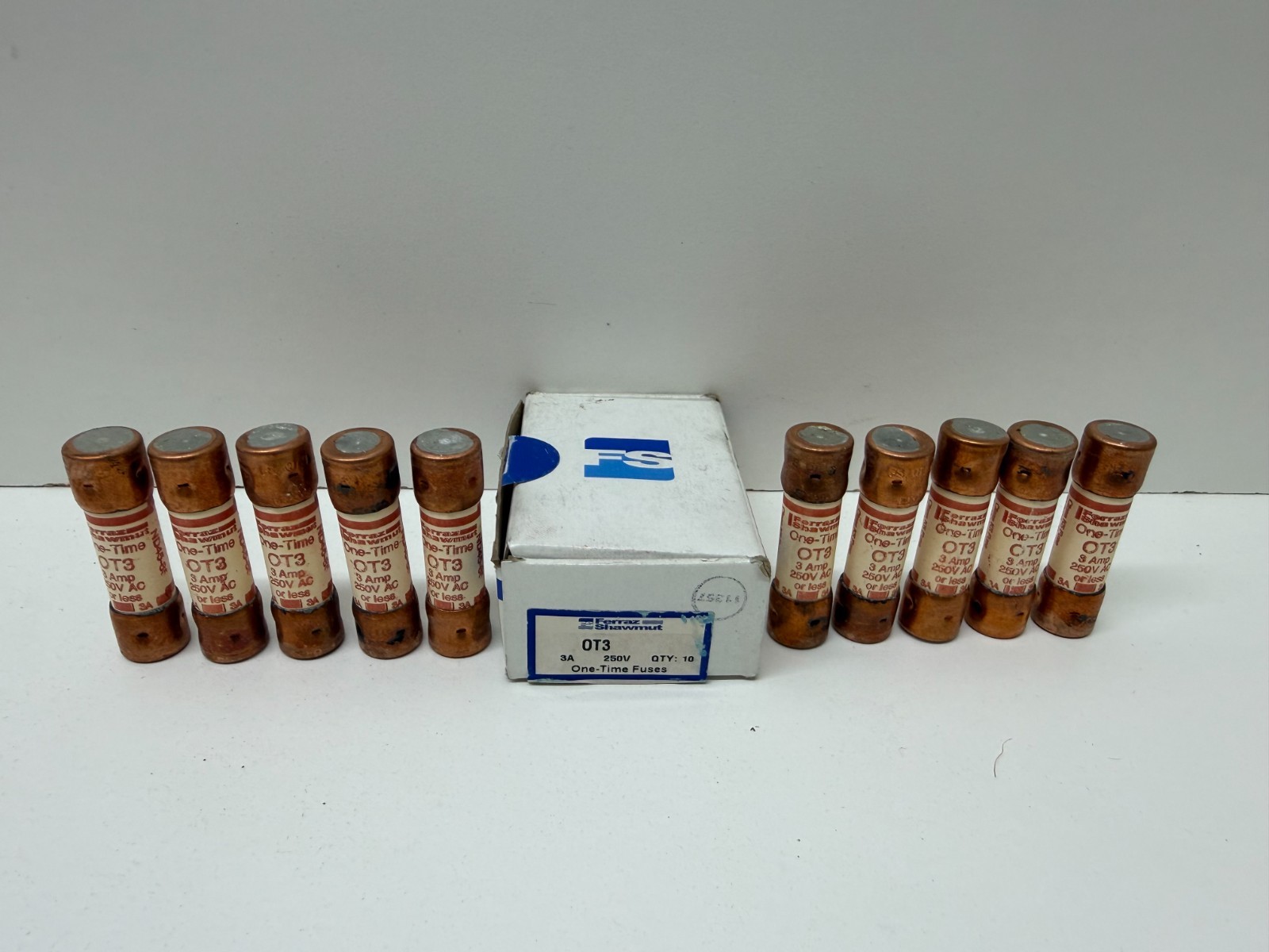 LOT OF (10) NEW OLD STOCK! FERRAZ SHAWMUT 3A 250V ONE-TIME FUSES OT3