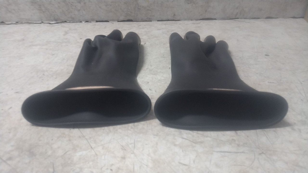 Salisbury GK0011B/10 Size 10 11 In Glove Length Class 00 Electrical Glove Kit