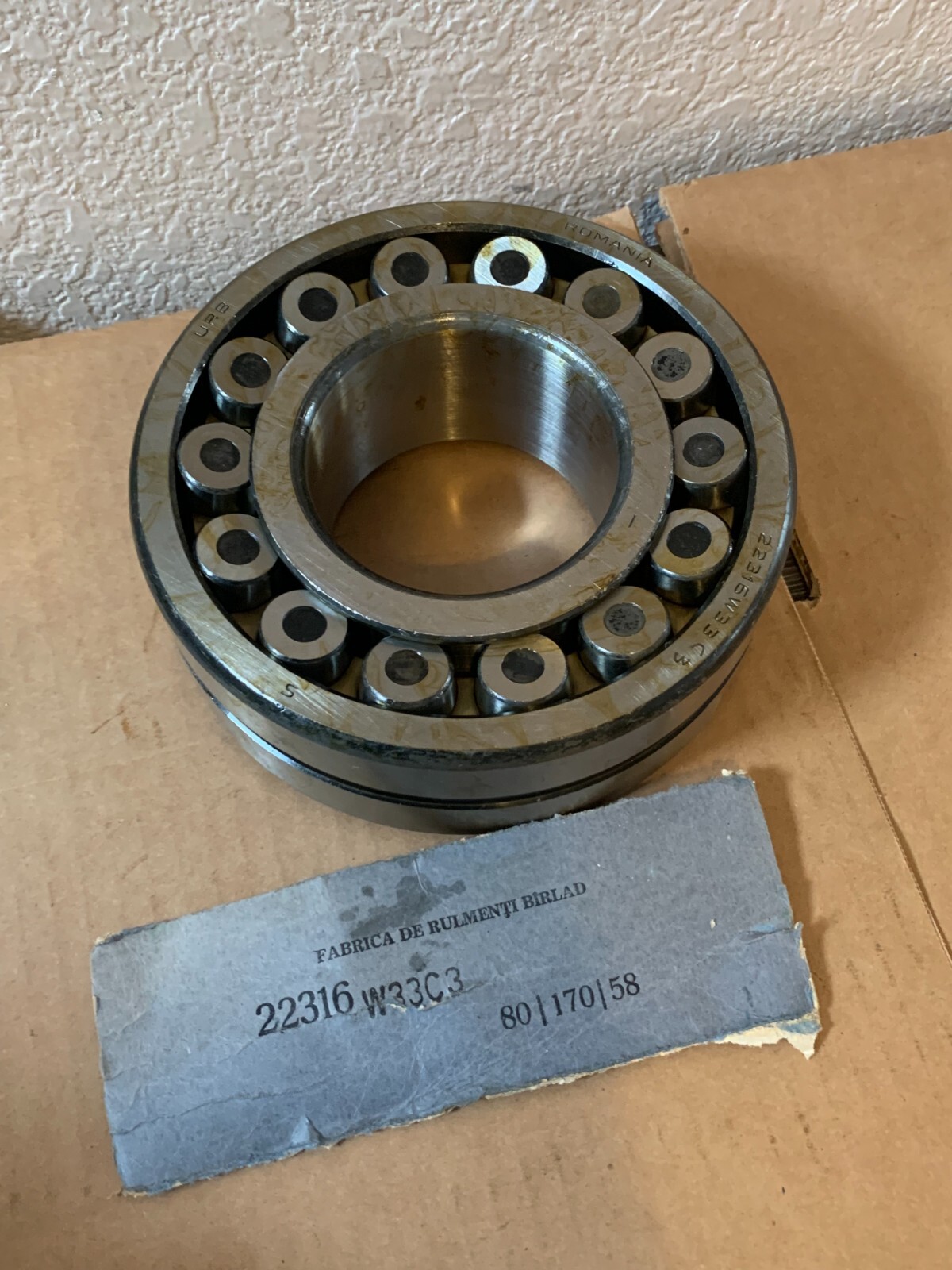 URB Spherical Roller Bearing 22316W33C3 22316 W33 C3 NEW OLD STOCK Romania