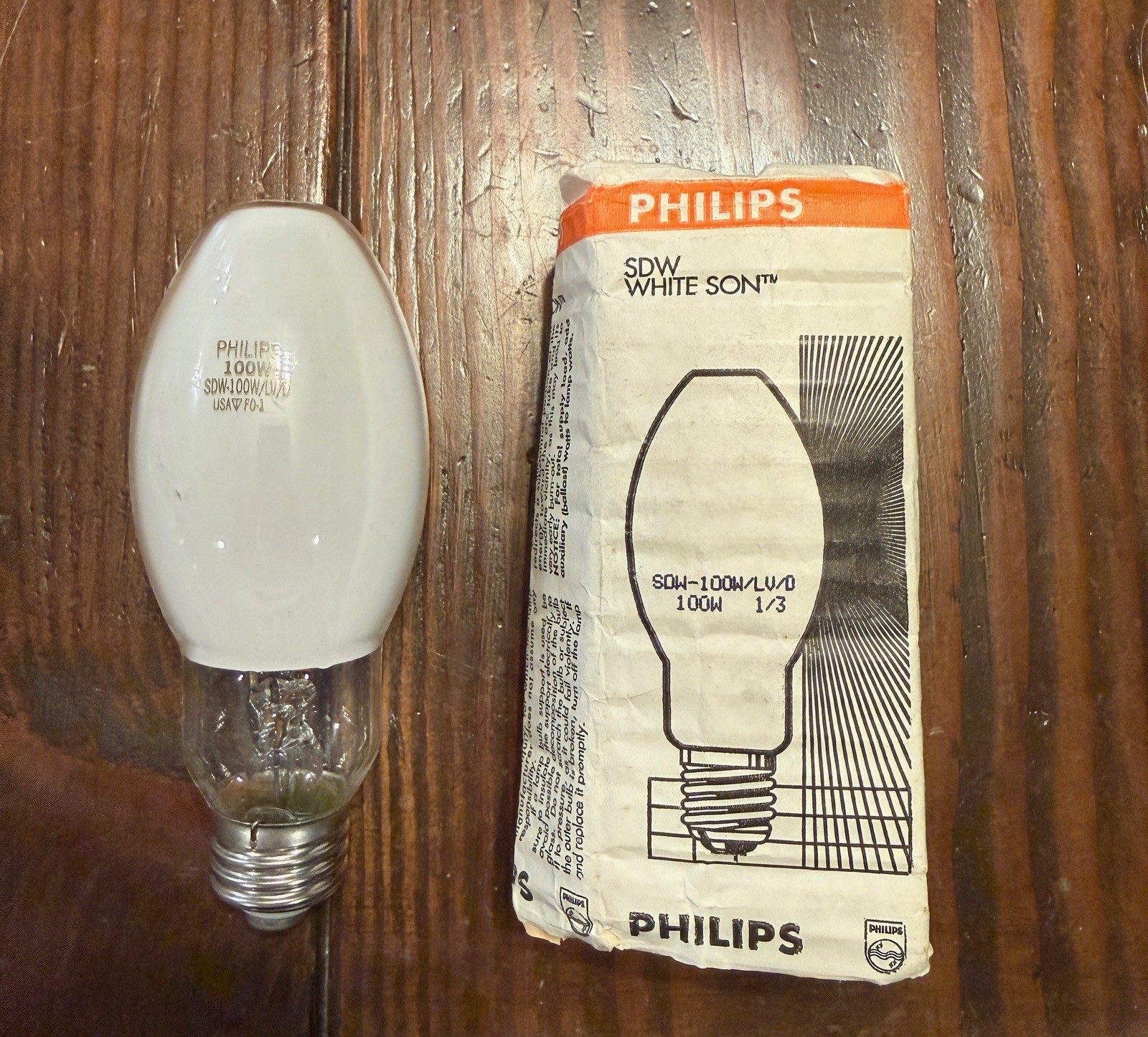 Philips SDW-100W/LV/D WHITE SON High Pressure Sodium Diffuse Bulb 100 Watt