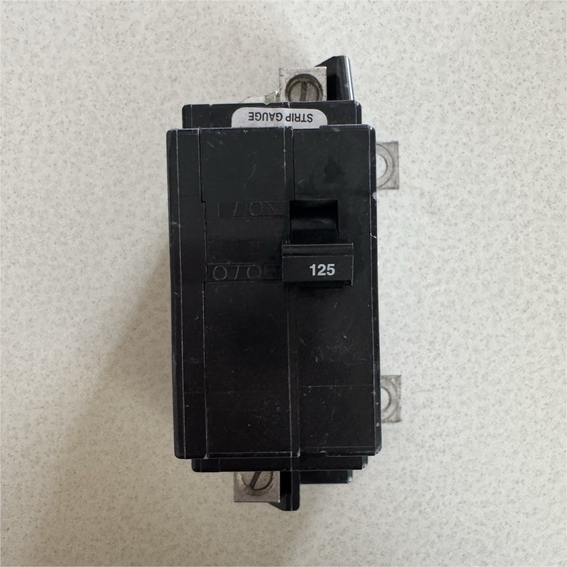 Square D QOM125VH Circuit Breaker 125A 2P 120/240V Type QOM Main
