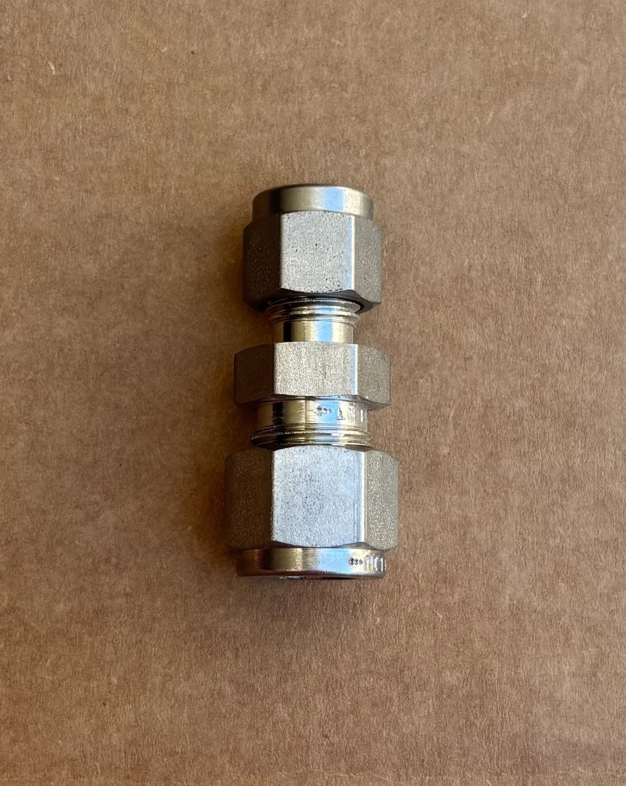 Swagelok 3/8″ X 1/4″ Stainless Steel Reducer SS-600-6-4 Several Avail New NOS