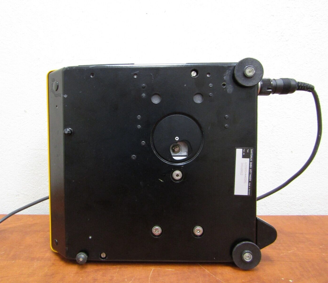 Sartorius Laboratory L2200 S+ Balance