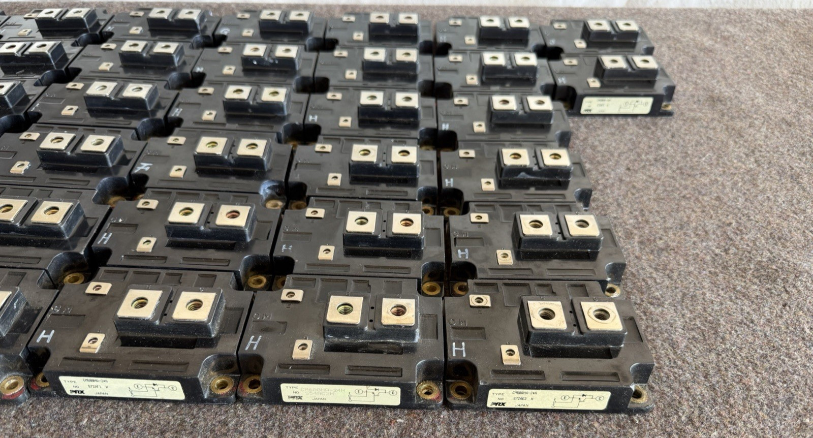 (1) ONE PRX CM600HA-24H IGBT Module (NOS OPEN BOX)