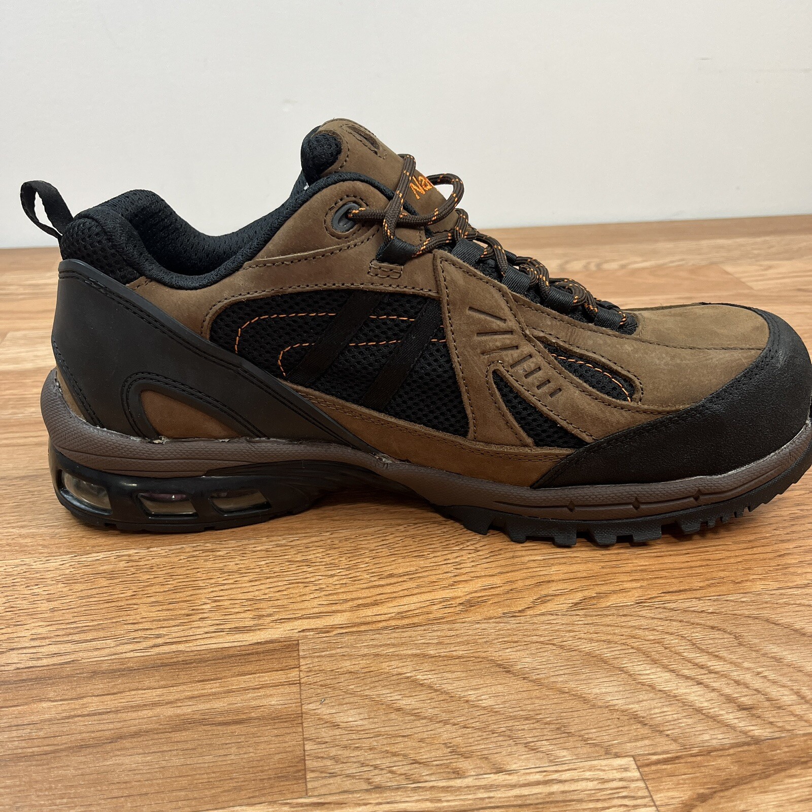 Nautilus Safety Footwear Work Shoes Comp Toe N1700 Men’s Size 13 Leather NEW