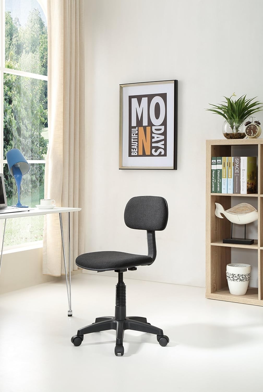 Adjustable Height Armless Desk Chair for Kids – Sleek Black Fabric Design