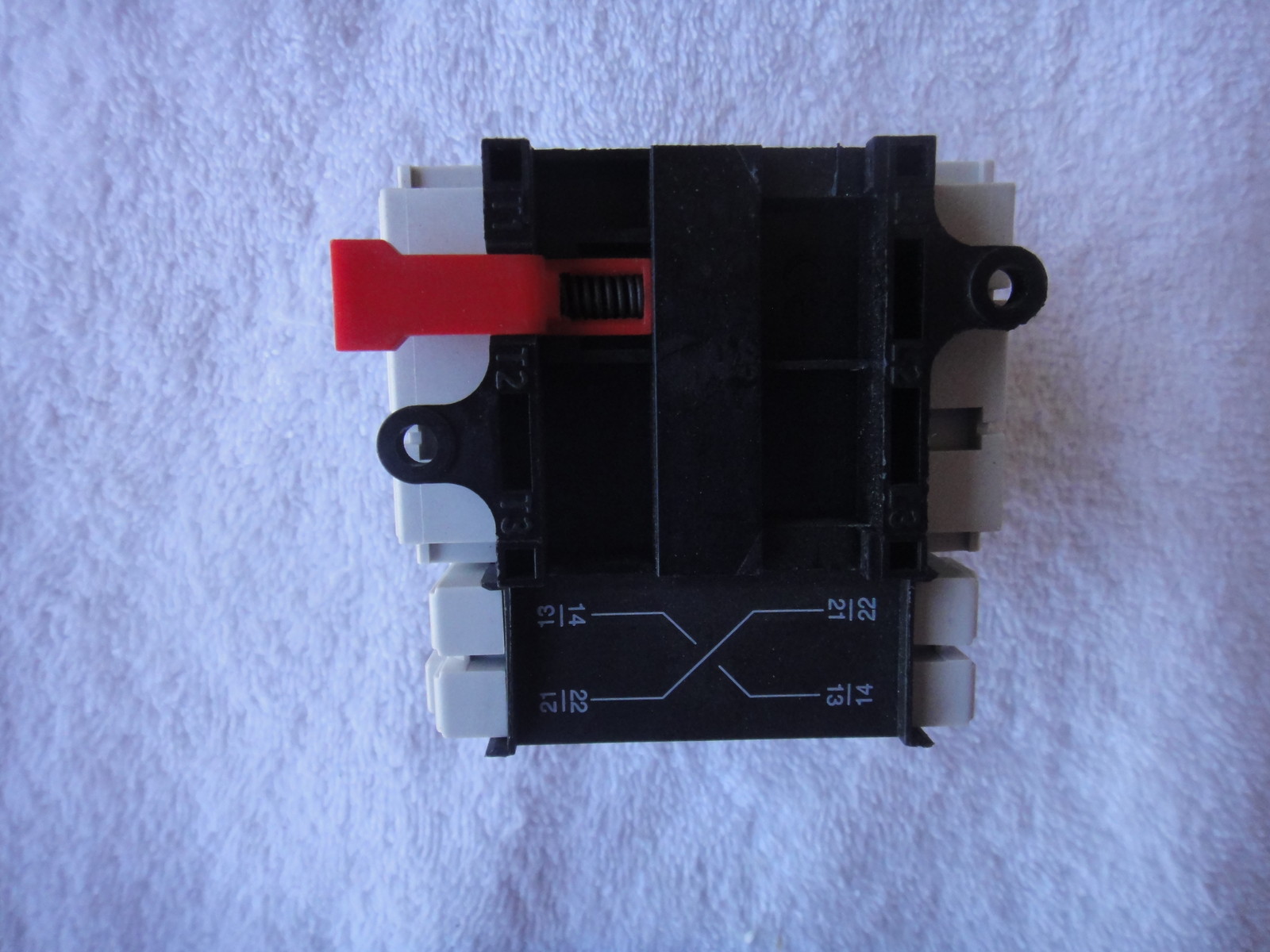Schneider Electric 3 P Isol Load Break Switch 25A V0 IEC/EN60947-3 w/12A VZ7