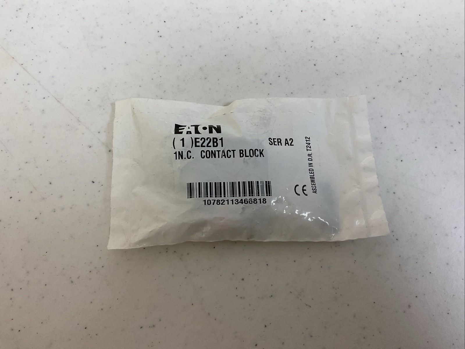 NEW EATON CUTLER-HAMMER E22B1 CONTACT BLOCK, FREE SHIPPING