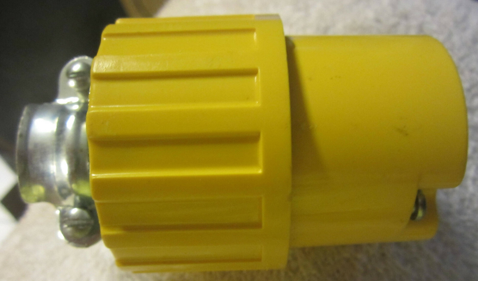 1, 4 wire GE GENERAL ELECTRIC 30A 250V FEMALE LOCKING PLUG , cord end New