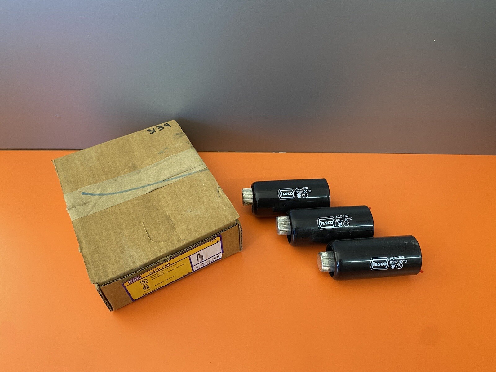 Ilsco Offset Pigtail Adaptor Wire Range 600V 750KCMIL-700KCMIL ACO-750 Qty 3