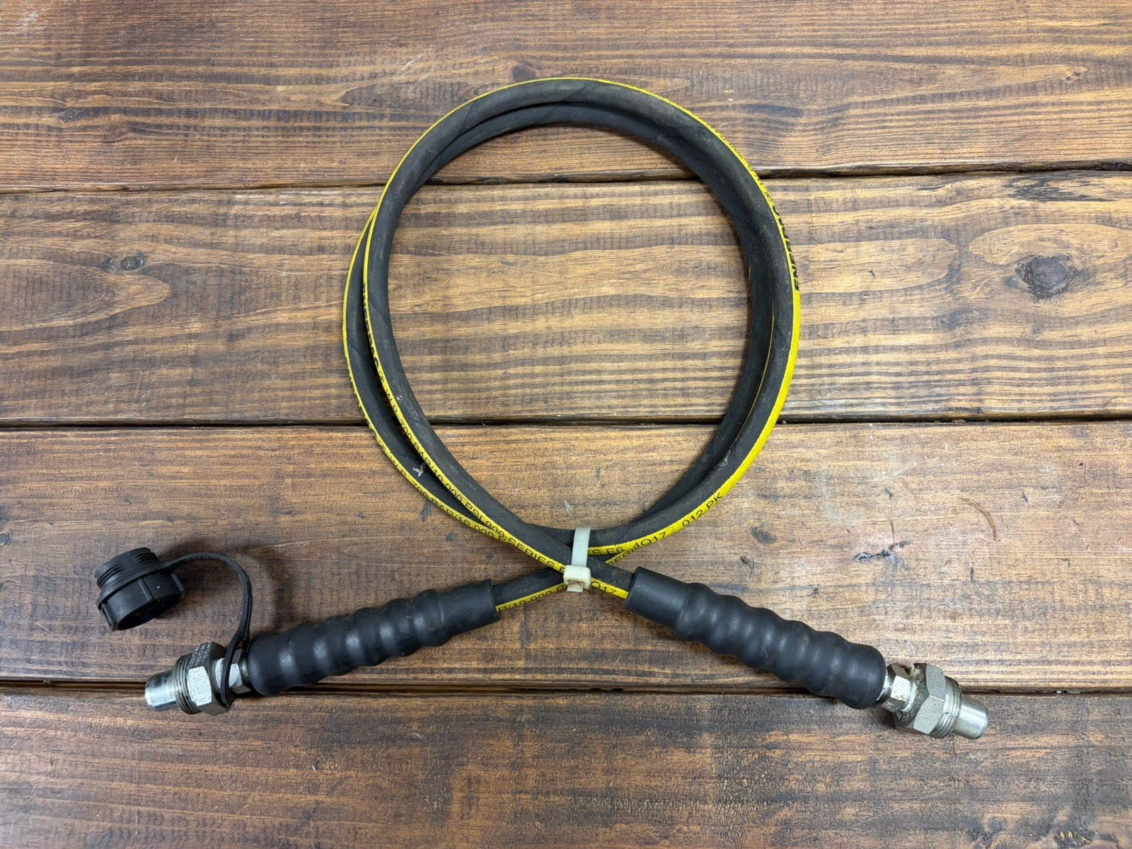 Enerpac 900 Series 10,000 PSI Hydraulic Hose CH-604 Male Couplers MFG 2017
