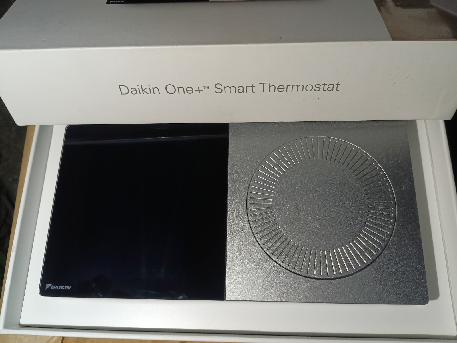DAIKIN DTST-CWBSA-NI-A Smart Thermostat