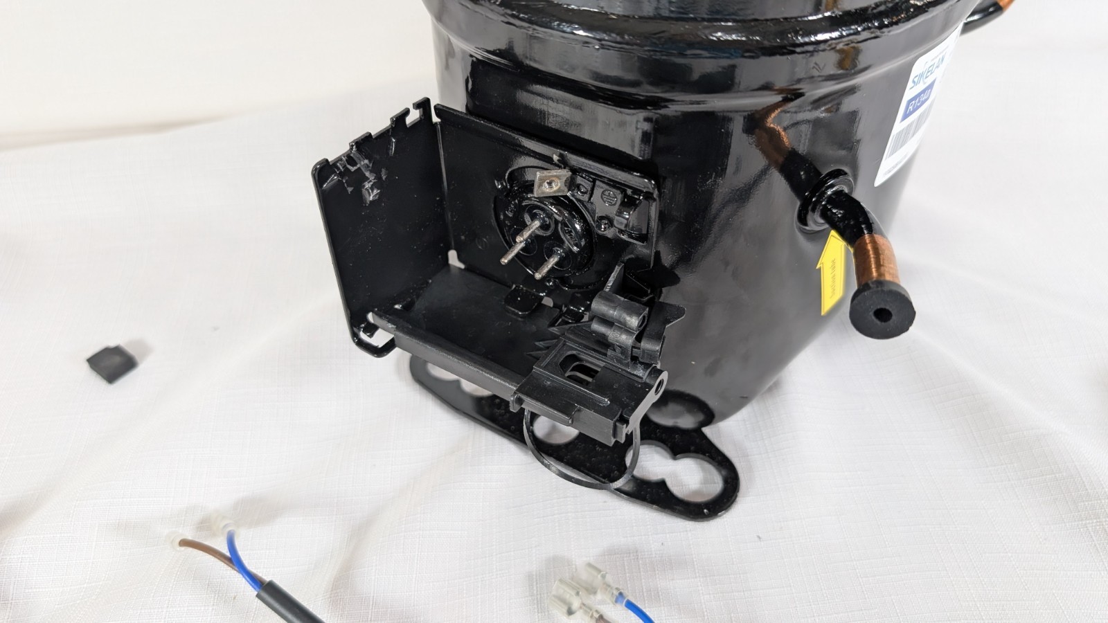 Sikelan GQR19TG Refrigeration Compressor 3/4HP 5613BTU 220-240V R134a HBP