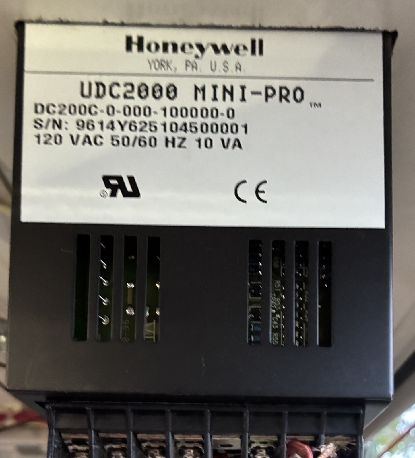 HONEYWELL DC200C-0-000-100000-0 / DC200C00001000000 (USED)