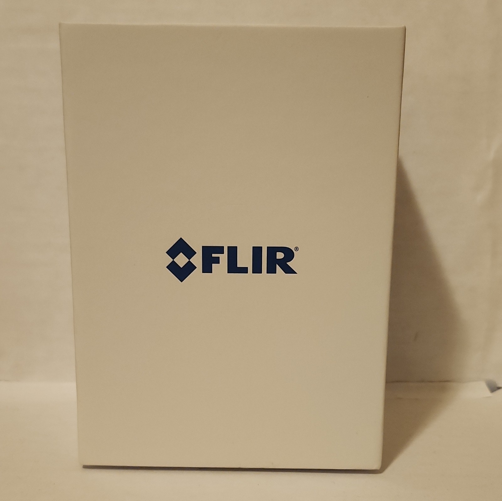 FLIR ONE USB-C Thermal Imaging Camera for Android w/ Carry Case & USB Cable